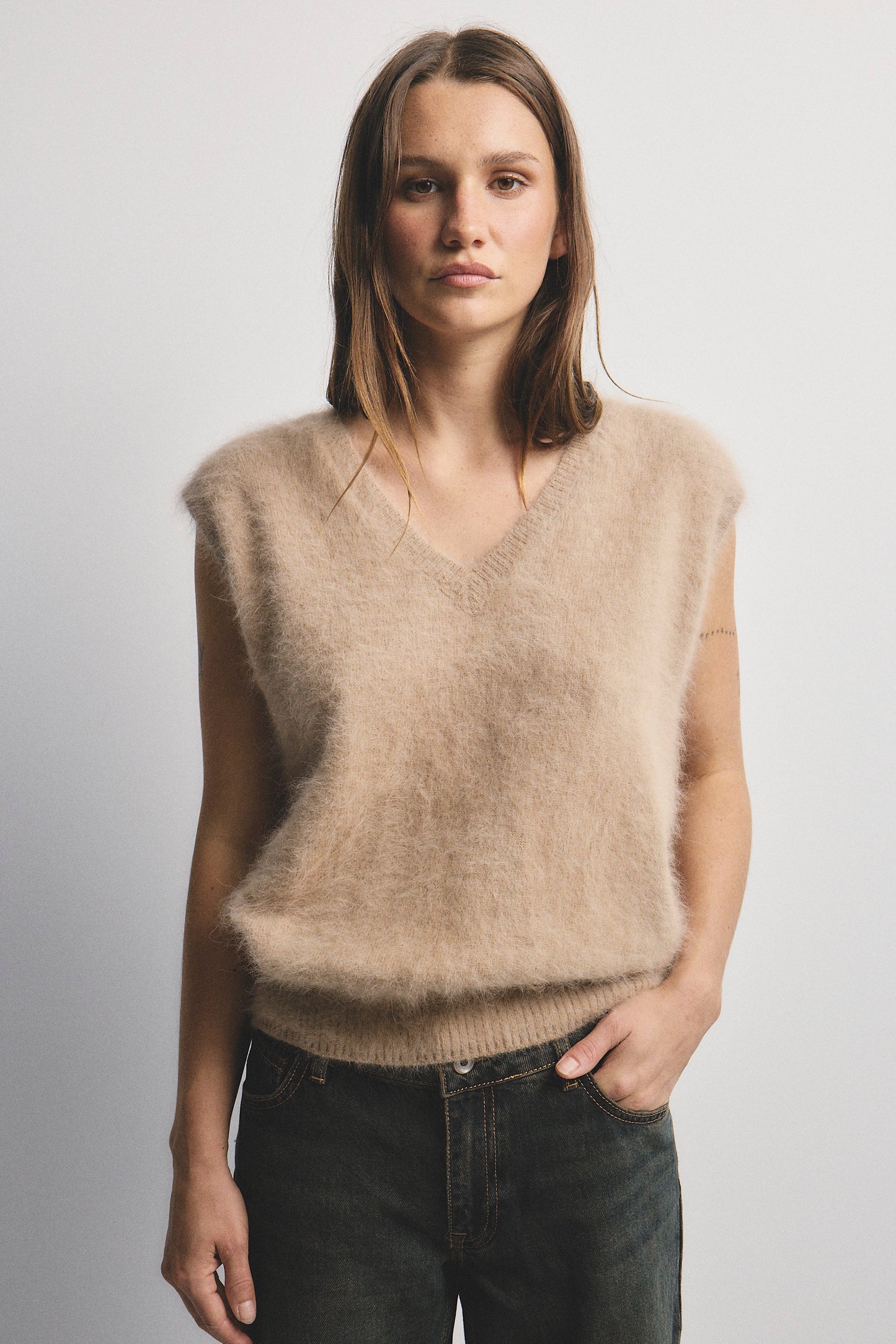 Ebony Vest - Latte