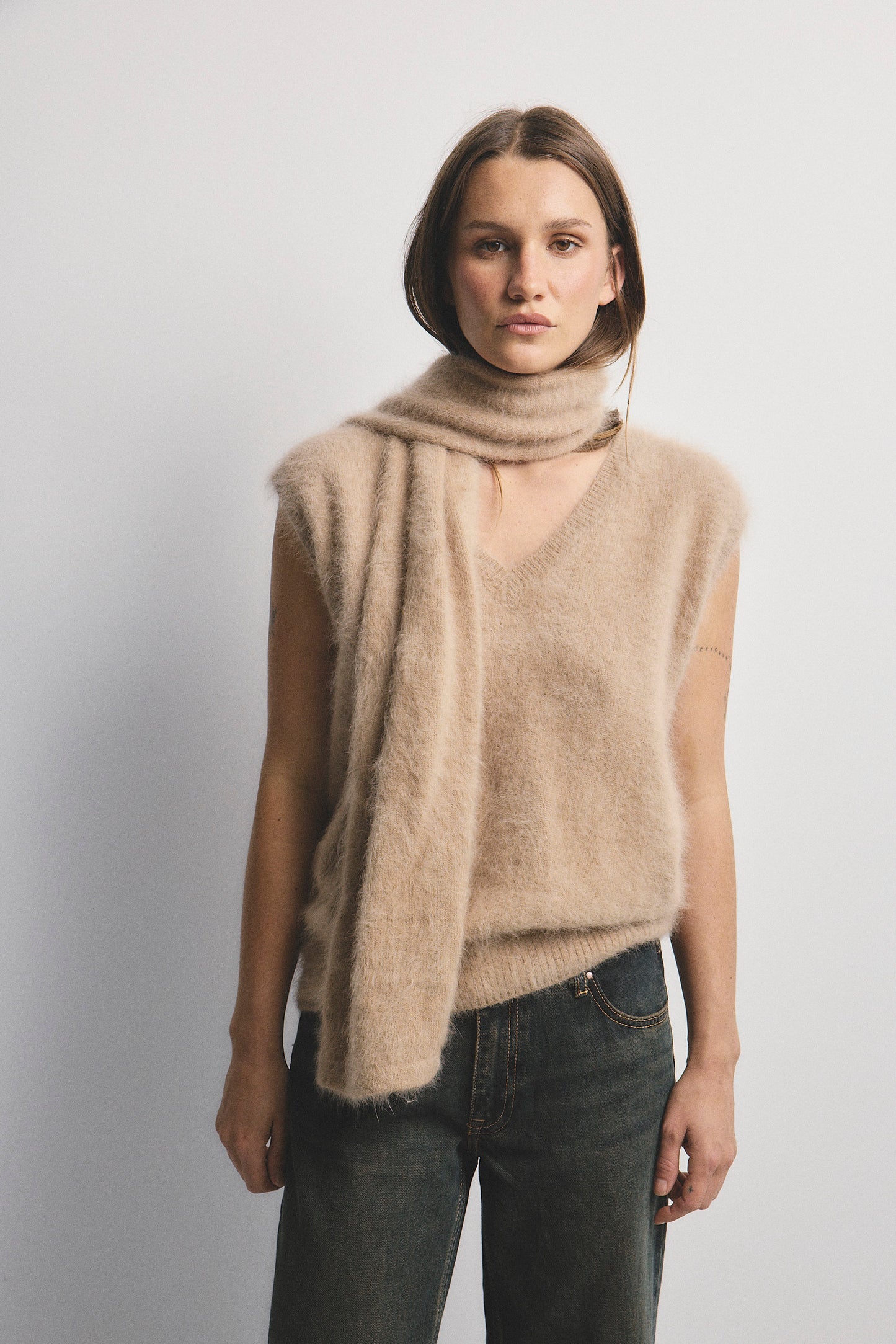 Ebony Vest - Latte